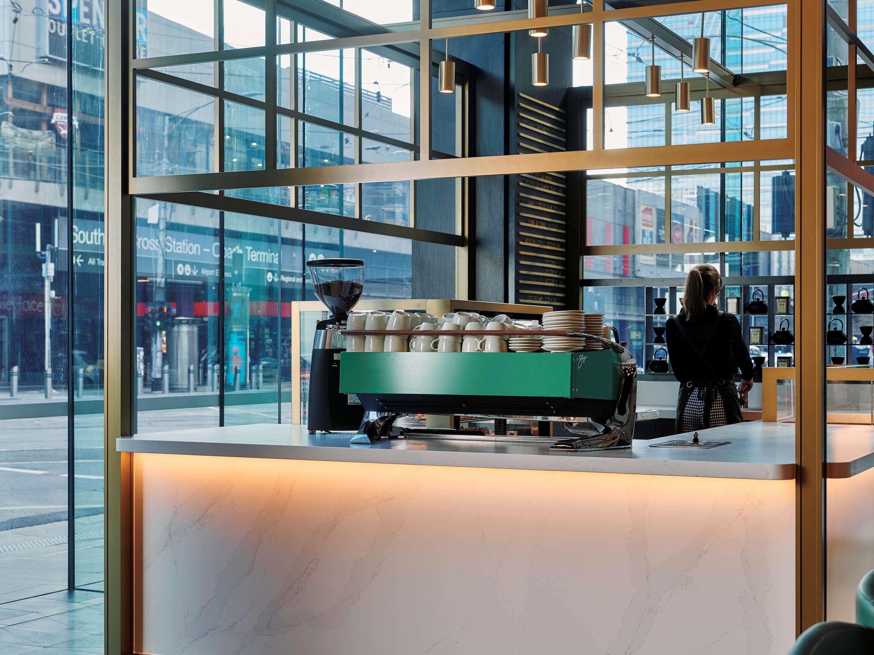 Movenpick Hotel Melbourne On Spencer Экстерьер фото